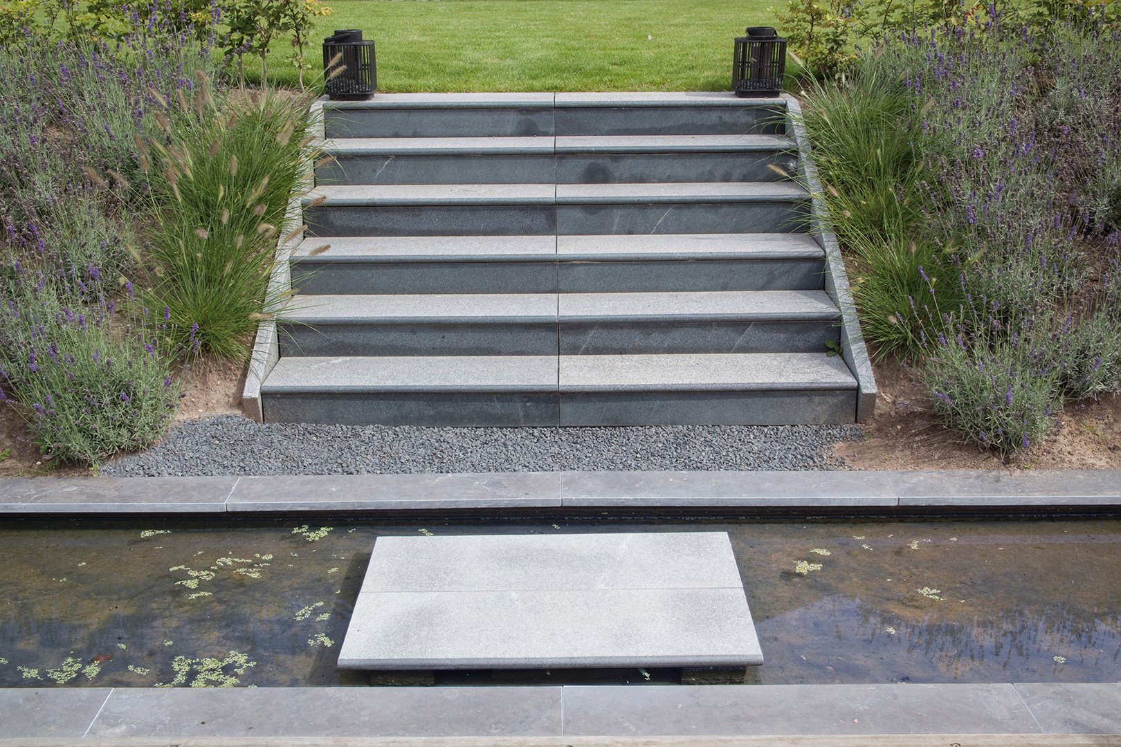 Traptrede met stootbord